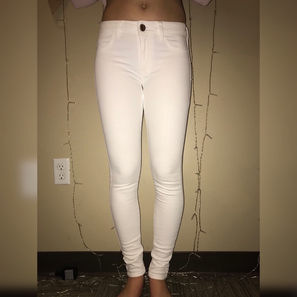 American Eagle white jeans